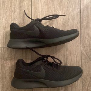Nike womens shoes